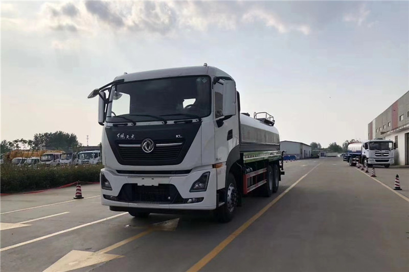 東風天龍后八輪20噸噴霧車，國六綠化噴灑車