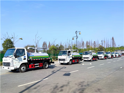 國(guó)六凱馬2方藍(lán)牌吸糞車(chē)
