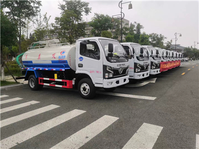 國(guó)六東風(fēng)福瑞卡5方吸糞車(chē)